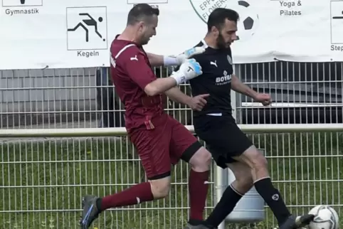 Stammkeeper Taner Oezdemir (links) wird der DJK Eppstein bei der SG Edigheim fehlen. 