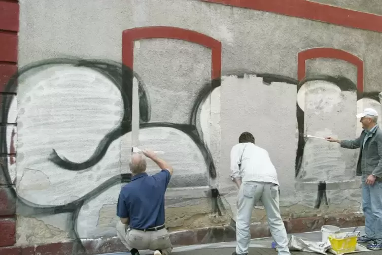 Graffity-für die einen Kunst, für die anderen Schmierereien. Am Mittwoch wurden zwei illegale Jugendliche Sprayer in Bruchsal er