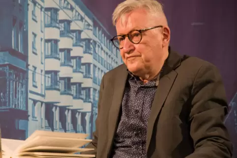 Schickt seinen Protagonisten in ein seltsames Experiment: Jochen Schimmang. 