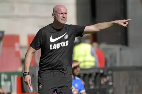Alles geben im letzten Heimspiel der Punktrunde: Trainer Marco Antwerpen und sein 1. FC Kaiserslautern im Aufstiegsrennen.