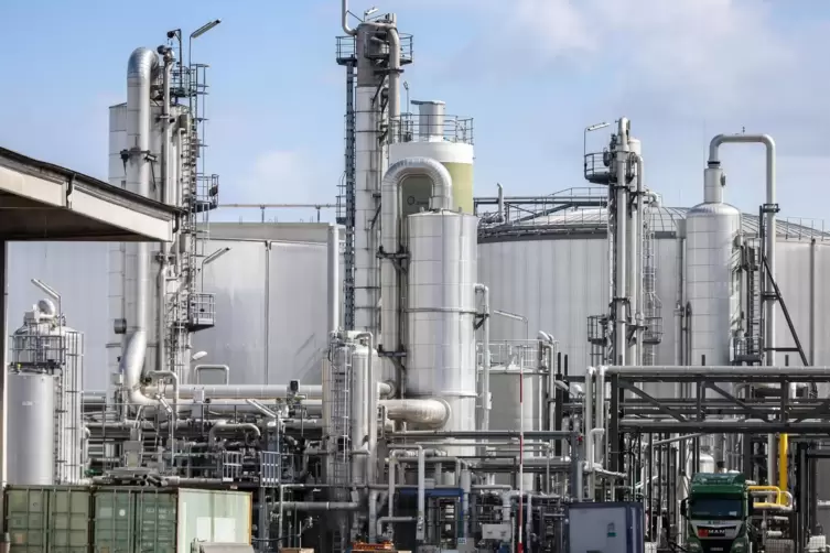 Die Produktionsanlagen eines Biokraftstoffherstellers in Sachsen-Anhalt. 