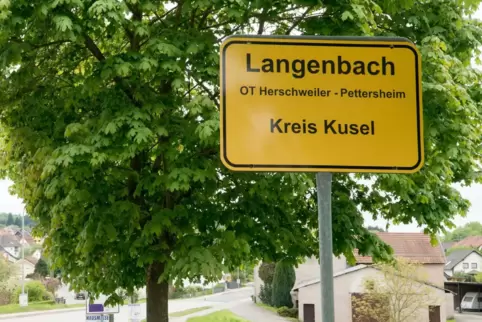  Ein Scherz aus der Hexennacht von 2018: Langenbach als Ortsteil des benachbarten Herschweiler-Pettersheim.