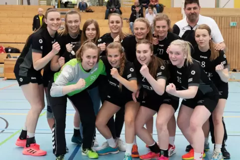Das Meisterteam des TV Thaleischweiler: (hinten von links) Jana Rohr, Laura Clemens, Michelle Hannich, Lara Hasenstab, Natascha 