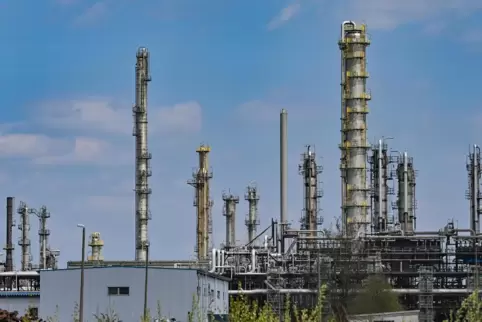 Das schwierigste Thema beim Ölembargo ist die über eine Pipeline versorgte PCK-Raffinerie in Schwedt (Brandenburg). 