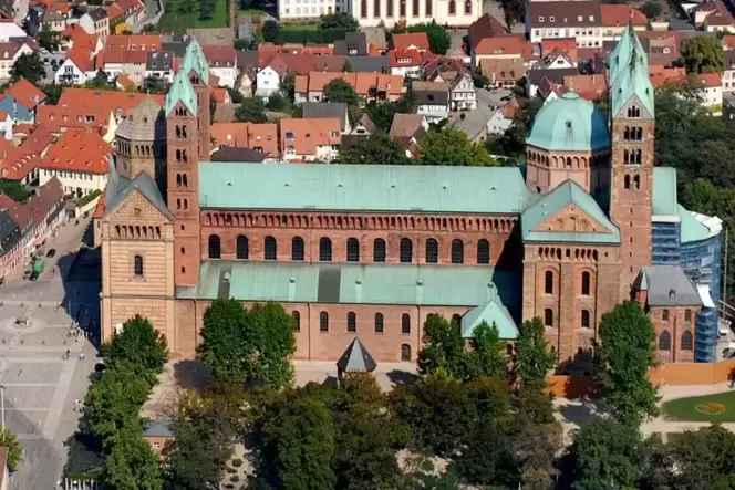 Das heutige Bild ist über die Jahrhunderte entstanden: Speyerer Dom. Das heutige Bild ist über die Jahrhunderte entstanden: Speyerer Dom.