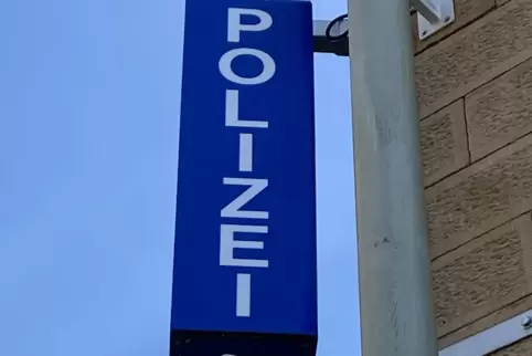Mögliche Zeugen werden gebeten, sich bei der Polizei zu melden.