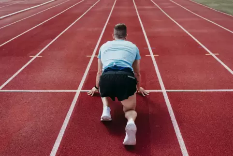 In den StartlöchernWer eine asymptomatische Covid-Infektion überstanden hat, kann sein Sportprogramm nach zwei Wochen wieder auf In den StartlöchernWer eine asymptomatische Covid-Infektion überstanden hat, kann sein Sportprogramm nach zwei Wochen wieder auf