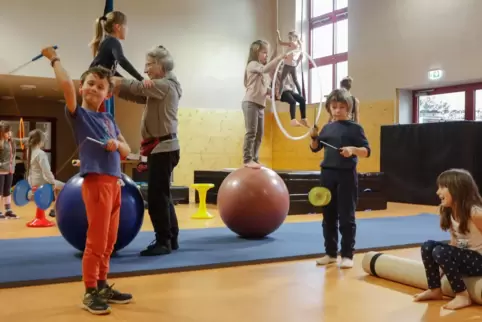 Im neuen Pepperoni-Zirkushaus wird eine Menge geboten – nicht nur für Kinder. Im neuen Pepperoni-Zirkushaus wird eine Menge geboten – nicht nur für Kinder.