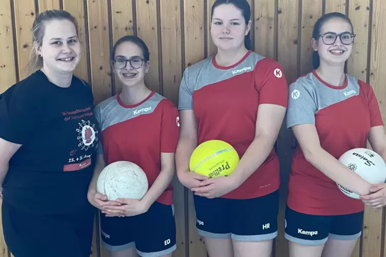Die Prellball-Jugendmannschaft der Mädchen des TV Rieschweiler, die am Sonntag an den süddeutschen Meisterschaften in Freiburg t