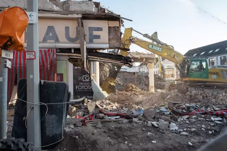 Ende 2020 begann der Abriss der seit Jahren leerstehenden Kaufhalle.