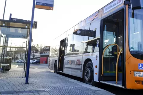 Die Tat ereignete sich im Türbereich des Busses.