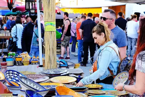 Der Markt lockte zahlreiche Besucher an.