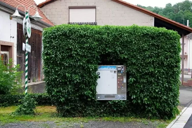 Kunst auf und an Landstraßen: Diesen Zigarettenautomaten hat Sandra Ratkovic in Obermoschel fotografiert.