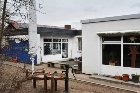 Der letzte verbliebene Innenhof der Kita „Pusteblume“ wird zum Ruheraum umgebaut. 