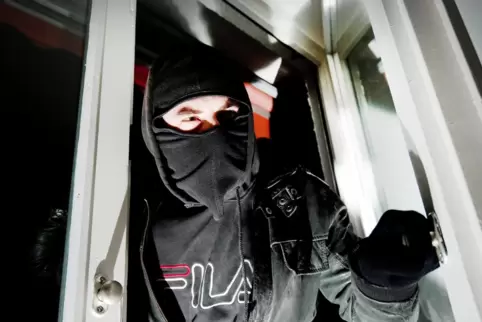 Deutlich weniger Wohnungseinbrüche stellt die Polizei fest.