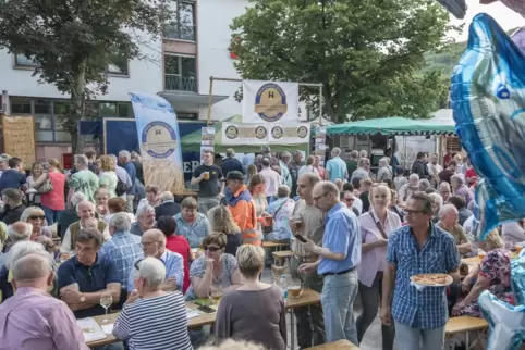 Der Mondscheinmarkt wird in diesem Jahr zum ersten Mal an zwei Tagen durchgeführt.