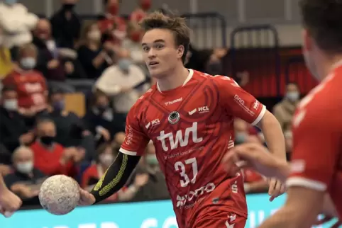 Max Neuhaus leidet derzeit. Die Eulen Ludwigshafen stehen im Tabellenkeller der Zweiten Handball-Bundesliga. Die Lage nach der 3