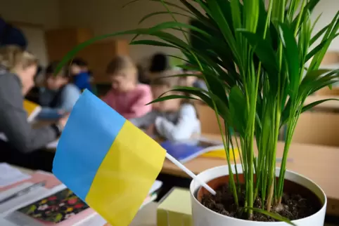 Kinder aus der Ukraine besuchen auch die hiesigen Schulen und Kindergärten.
