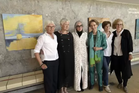 Spendengala zugunsten des Frauenhauses: die Künstlerinnen (von links) Maria Stahl-Kolb, Ingrid Hess, Andrea Matheisen, Ute Nick,