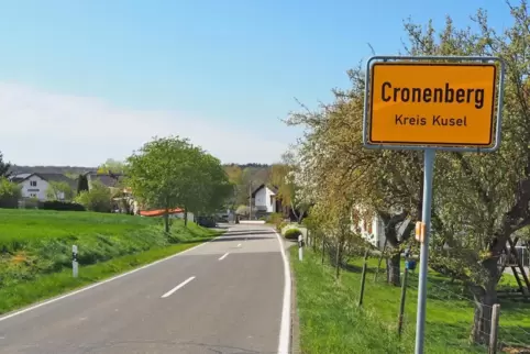 Seit acht Monaten steht die Gemeinde Cronenberg ohne gewählte Ortsspitze da: Das könnte sich jetzt ändern. 
