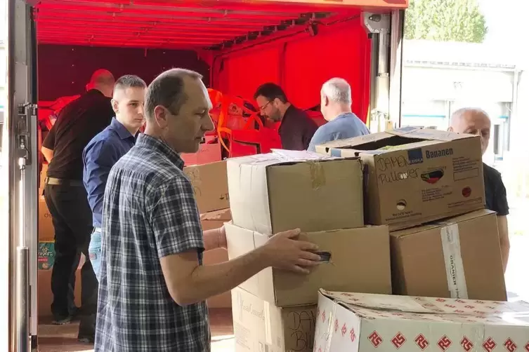 Vier Tonnen Hilfsgüter sind im Partnerkreis angekommen. 