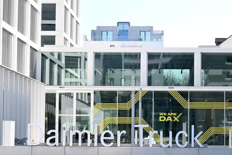 Die neue Hauptzentrale von Daimler Truck in Leinfelden-Echterdingen bei Stuttgart. 