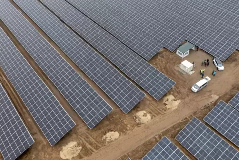 In Zwickau (Sachsen) wird die Solarenergie kräftig ausgebaut. Der Strom dieses Solarparks wird allerdings keine Haushalte versor