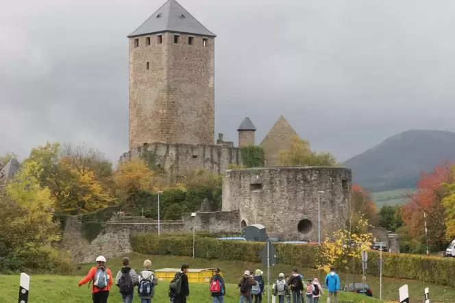 Burg Lichtenberg zieht Touristen an, kostet den Kreis aber auch 365.000 Euro im Jahr.