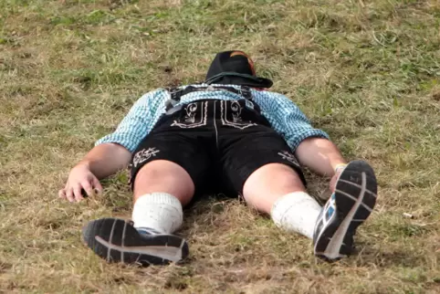Zwangspause: Nicht jeder Oktoberfest-Besucher kennt seine Grenzen. 