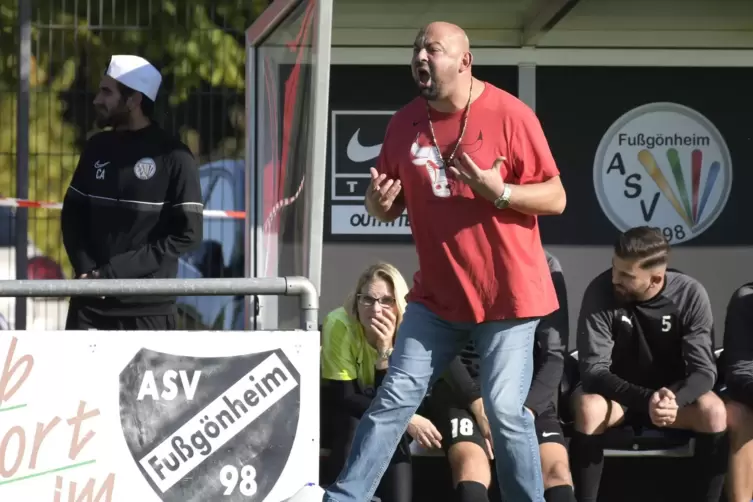 In der Verbandsliga kein Unbekannter: Ediz Sari. Er übernimmt beim TuS Rüssingen, war bis November 2021 Trainer in Fußgönheim. 