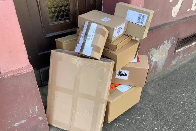Dutzende Pakete wurden bei der Frau abgeliefert, bestellt hatte sie aber nichts.