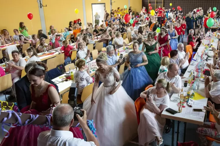 Die Theo-Barth Halle in Erlenbach war voll.