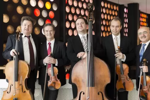 Die „Philharmonischen Virtuosen Berlin“ bestehen aus Musikern, die normalerweise in Deutschlands Vorzeigeorchester Nr. 1, den Be
