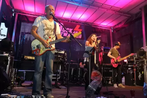 Die Band "Liquid" bei 'Rock am Altwasser' 2019.