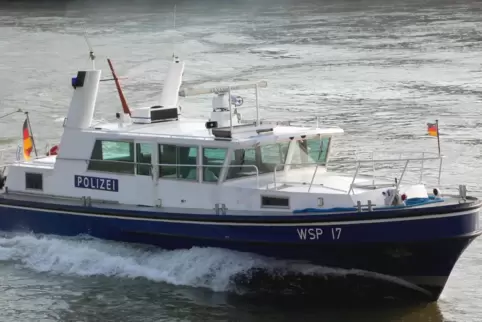 Die Wasserschutzpolizei barg am Mittag den Leichnam. 
