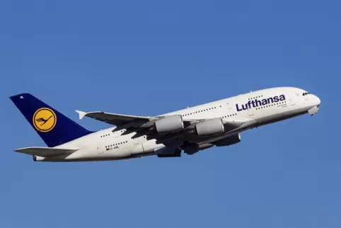 Der A380, das größte Passagierflugzeug der Welt. Der A380, das größte Passagierflugzeug der Welt.