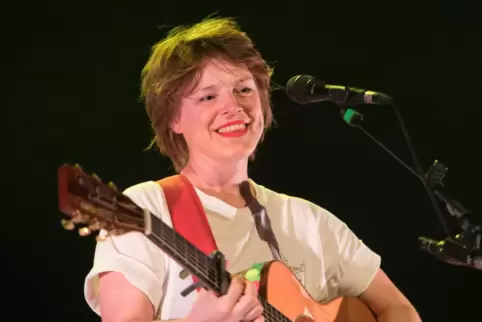 Wallis Bird kurz vor der Pandemie bei einem Auftritt im Mannheimer Capitol. 