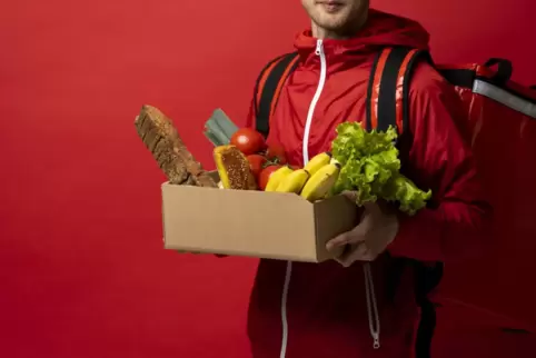  Harte Arbeit, schlecht bezahlt, kaum Aufstiegschancen. Oben bestellt. Unten liefert. Und bezahlt wird mit niedrigen Löhnen. 