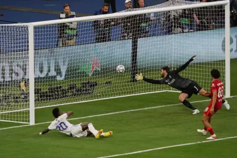 Siegtorschütze Vinicius Junior (links) von Real Madrid mit dem 1:0 für die Spanier.