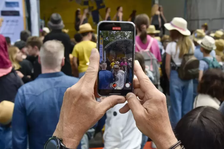 Mit Fotos und Videos gut dokumentiert: das Strohhutfest 2022.