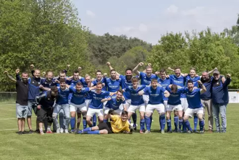 Die Meistermannschaft der SG Schweighofen/Kapsweyer. 