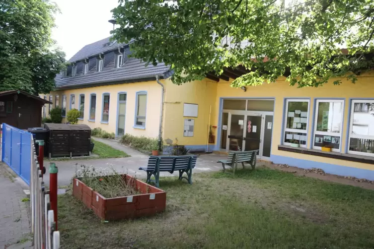 Soll ein Lüftungssystem erhalten: der Kindergarten im Altenglaner Ortsteil Mühlbach. Ob das aber klappt, ist fraglich. 