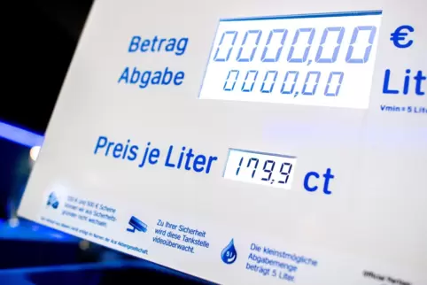 Rund 1,80 Euro für einen Liter Super E10 – ein Beispiel aus Oldenburg.