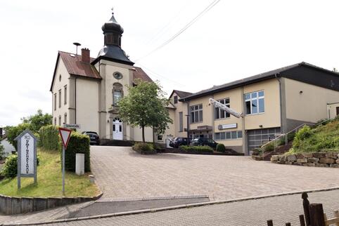 Neue Akustikdecken und Beleuchtung fürs Langenbacher Dorfgemeinschaftshaus werden aus dem Investitionsstock des Landes gefördert