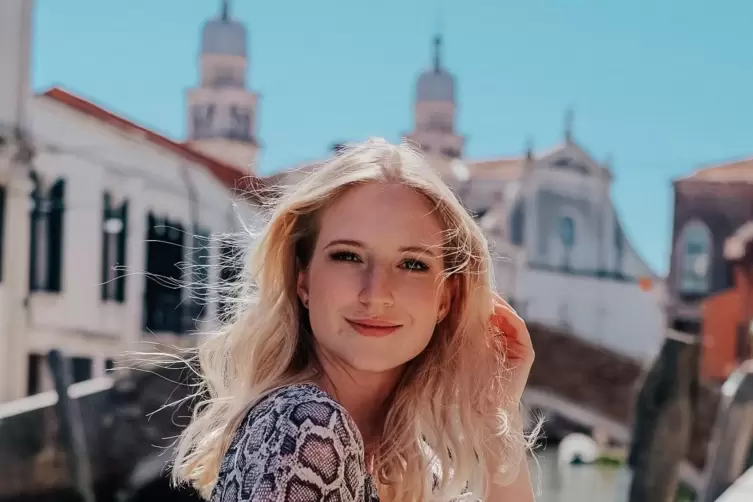 Unter dem Account „Linsenspiel“ ist Sophie Geßner bei Instagram aktiv. Das Foto zeigt sie bei einem Trip nach Venedig. 
