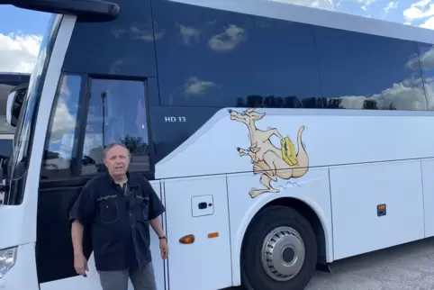 Das Känguru auf dem Bus ist Symbolfigur für Walter Raus Betrieb – und für seine Liebe zu Australien. 