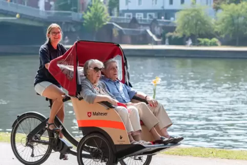 In anderen deutschen Städten gibt es bereits Rikscha-Fahrten für Senioren. 