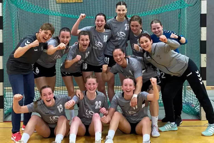 Die Handball-Damen des SV 64 Zweibrücken 3 wurden in der Saison 2021/22 Meister in der Bezirksliga Ost des Handball-Verbandes Sa