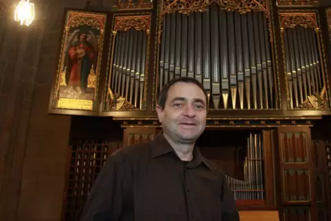 Roland Lißmann, hier im Jahr 2011 in der Abteikirche in seinem Wohnort Offenbach-Hundheim, lag stets der musikalische Austausch 