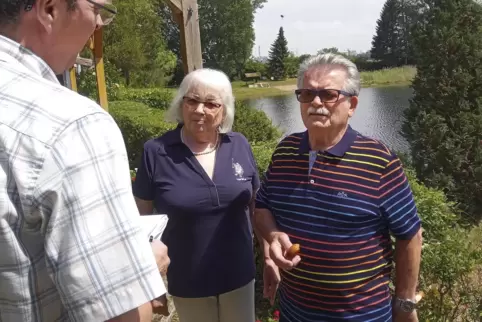 Helga und Ferdinand Kraml im Gespräch mit Volker Endres.